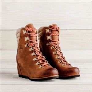 Sorel conquest wedge boots size 7.5
